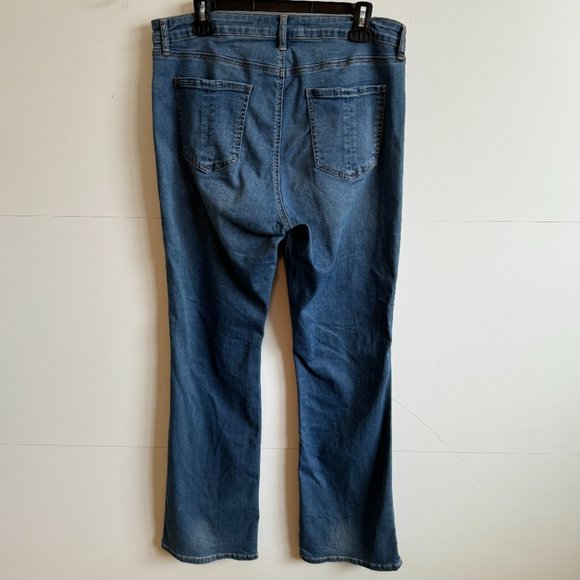 NWT Prosperity Boot Cut Jeans - Picture 2 of 10